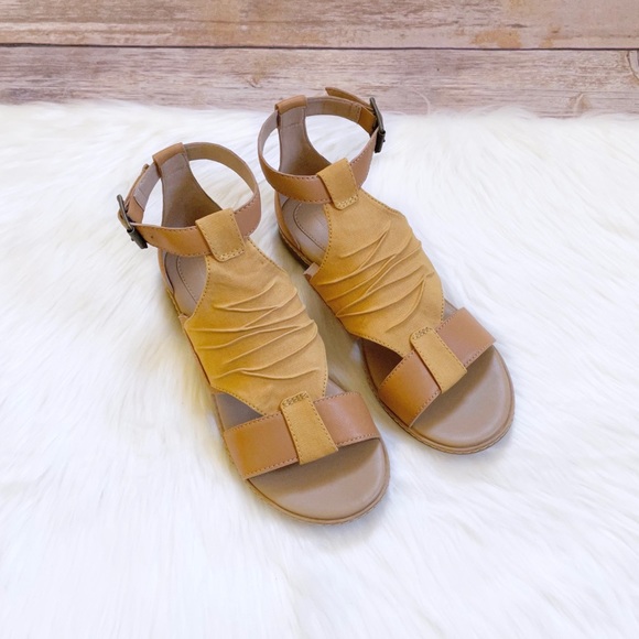 Timberland Cherrybrook Yellow Canvas Sandals - Picture 4 of 9